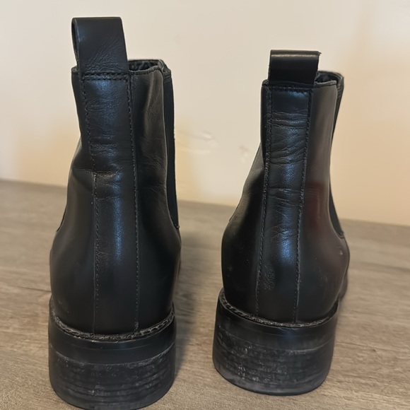 EUC Cole Haan black ankle boots. Size 8.  Waterproof. - Picture 4 of 6